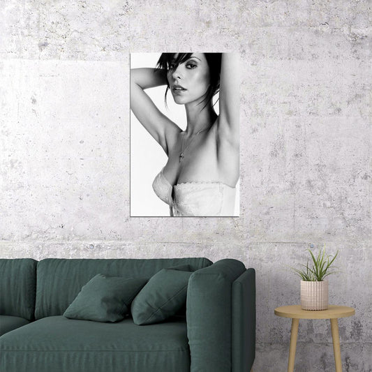 Jennifer Love Hewitt Beautiful Singer And Artist Poster Wall Art Print Home Wall Decor - xonomax