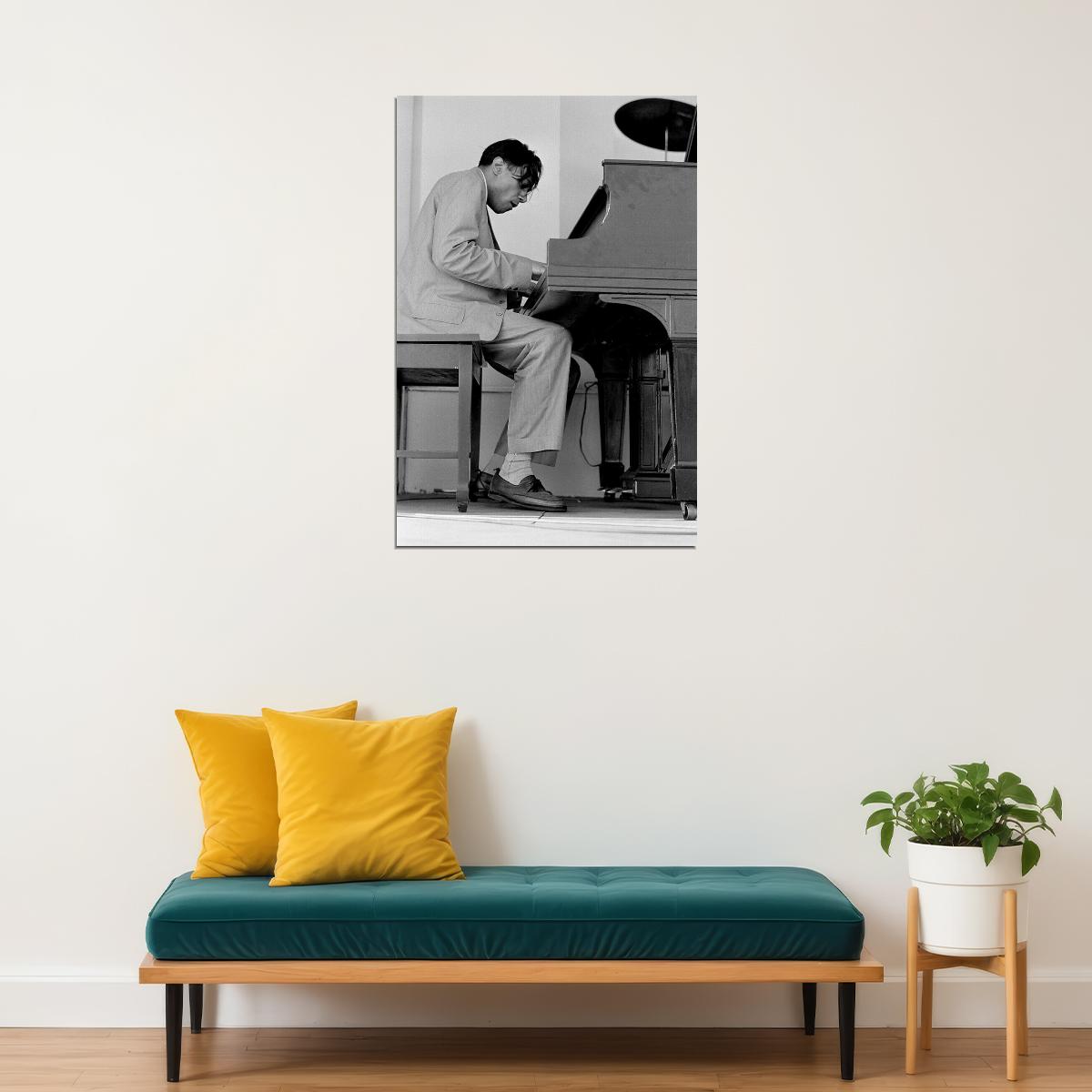 Pianist Horace Silver Plays The Piano Music Poster Wall Art Print Home Wall Decor - xonomax