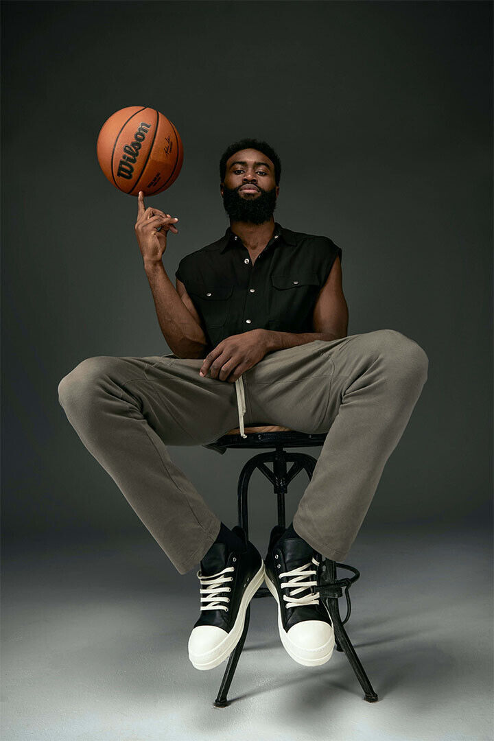 Basketballer Jaylen Brown In The Chair Sports Athlete Poster Wall Art Print Home Wall Decor - xonomax