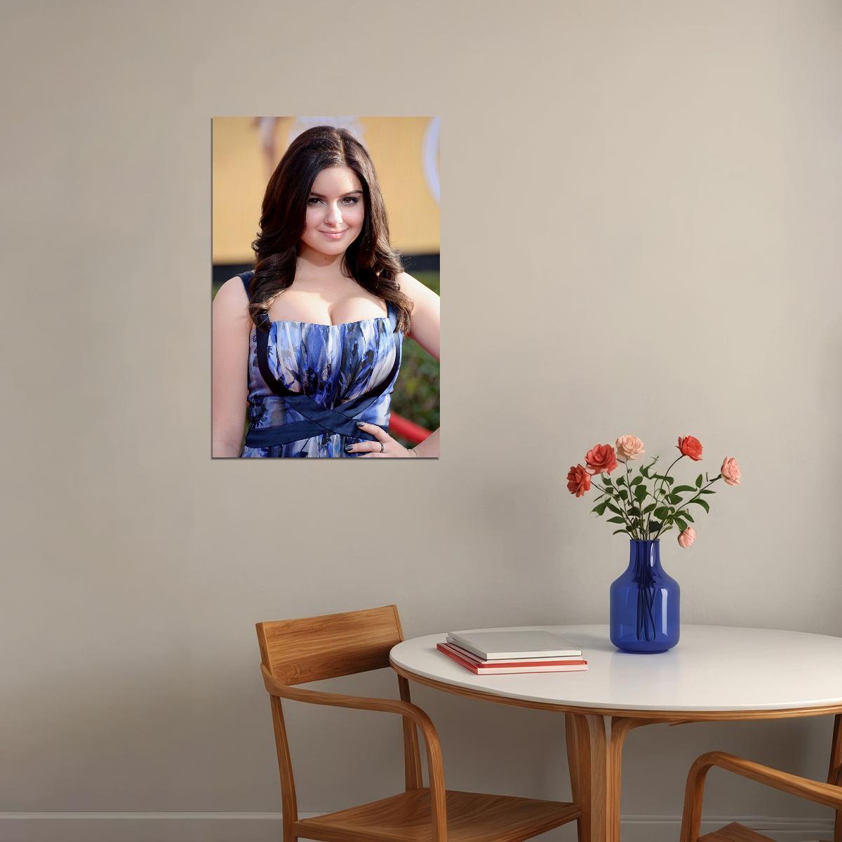 Ariel Winter Celebrity Movie Actress Artist Poster Wall Art Print Home Wall Decor - xonomax
