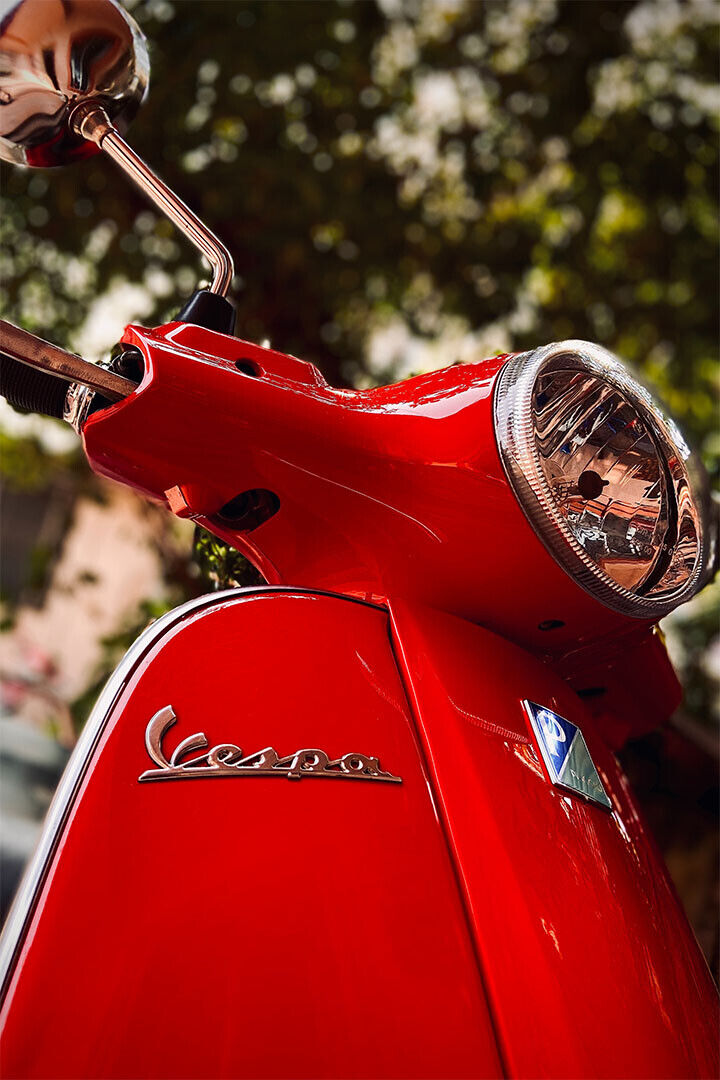 Vespa Red Motor Scooter Old Model Motorcycle Poster Wall Art Print Home Wall Decor - xonomax
