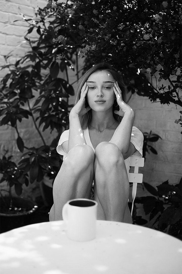 Phoebe Dynevor Celebrity British Actor Beauty Artist Poster Wall Art Print Home Wall Decor - xonomax