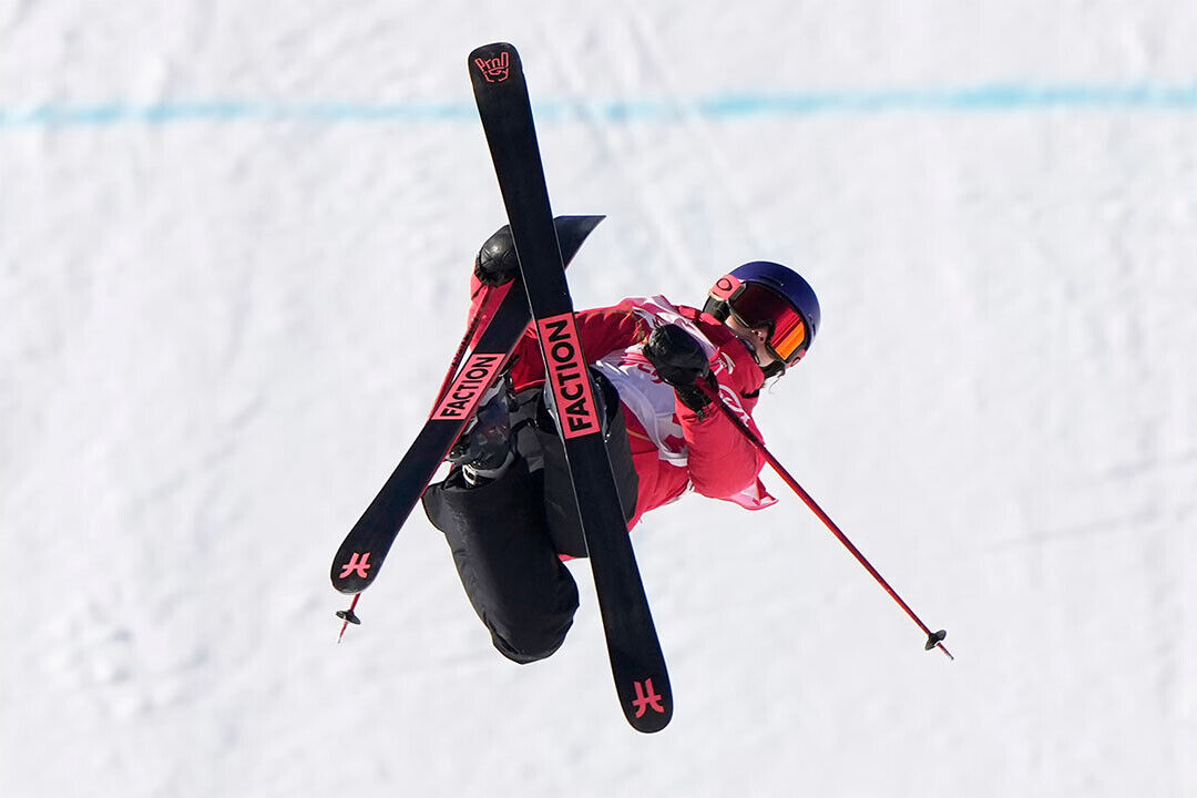 Eileen Gu Sports Chinese Athlete Freestyle Skier Poster Wall Art Print Home Wall Decor - xonomax