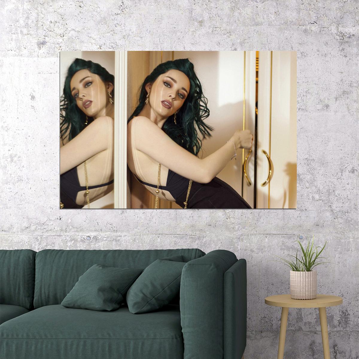 Emma Dumont American Actor Model And Dancer Poster Wall Art Print Home Wall Decor - xonomax