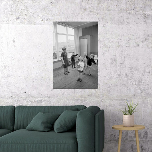 Children In School 1930's Black And White Vintage Poster Wall Art Print Home Wall Decor - xonomax