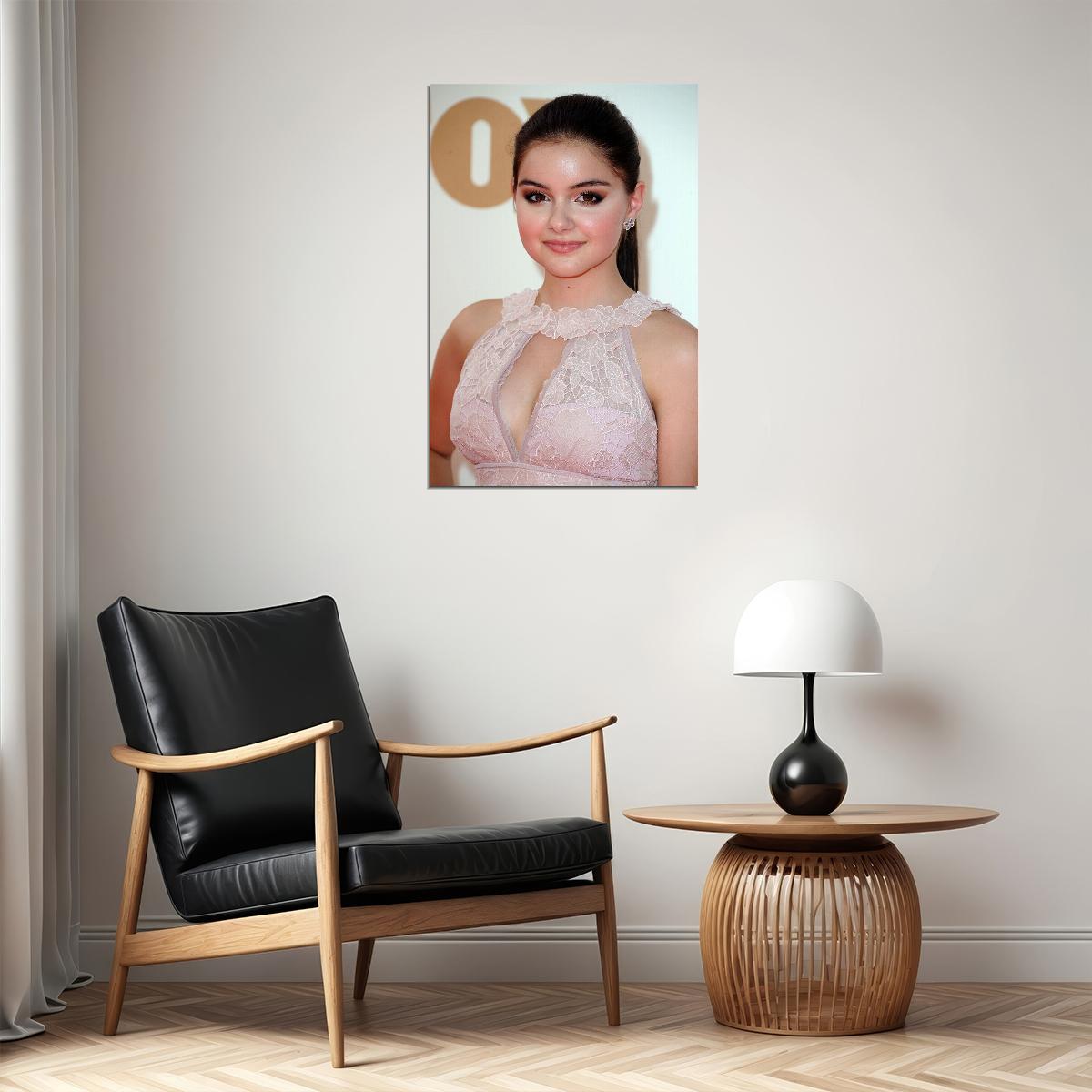 Ariel Winter Celebrity Cinema Actor Artist Poster Wall Art Print Home Wall Decor - xonomax