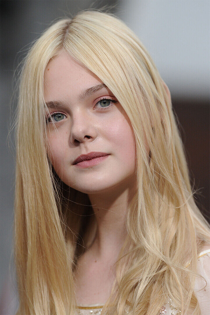Elle Fanning Celebrity Cinema Actor Star Poster Wall Art Print Home Wall Decor - xonomax