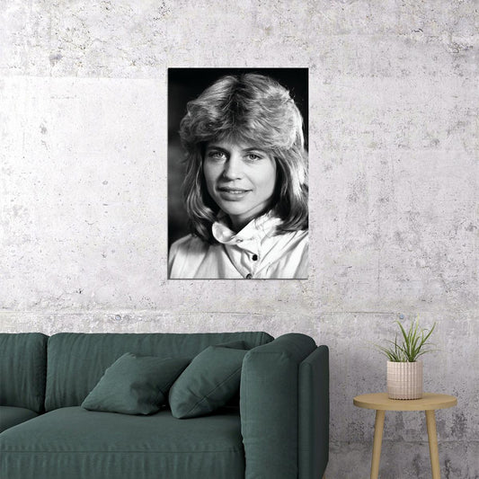 Linda Hamilton Celebrity Cinema Actress Star Poster Wall Art Print Home Wall Decor - xonomax
