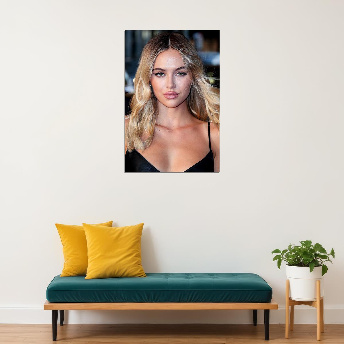 Delilah Hamlin Celebrity Society Star Model Poster Wall Art Print Home Wall Decor - xonomax