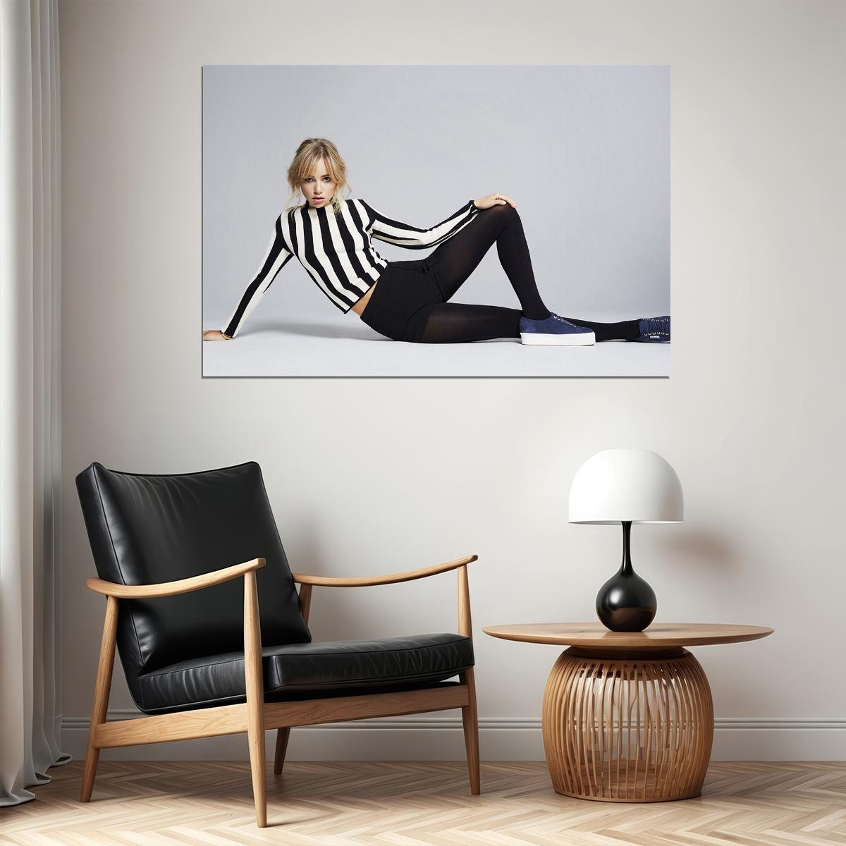 Suki Waterhouse British Movie Actress Musician Model Poster Wall Art Print Home Wall Decor - xonomax