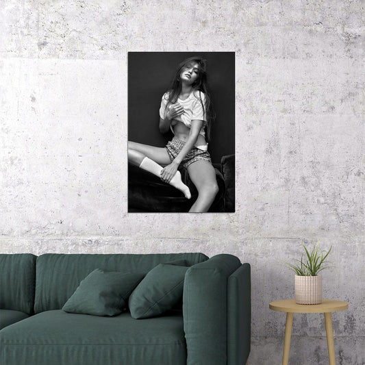 Gigi Hadid Fashion Attractive Model Artist Poster Wall Art Print Home Wall Decor - xonomax