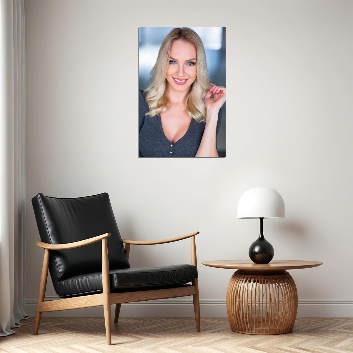 Christine Quinn American Actor And Estate Agent Poster Wall Art Print Home Wall Decor - xonomax