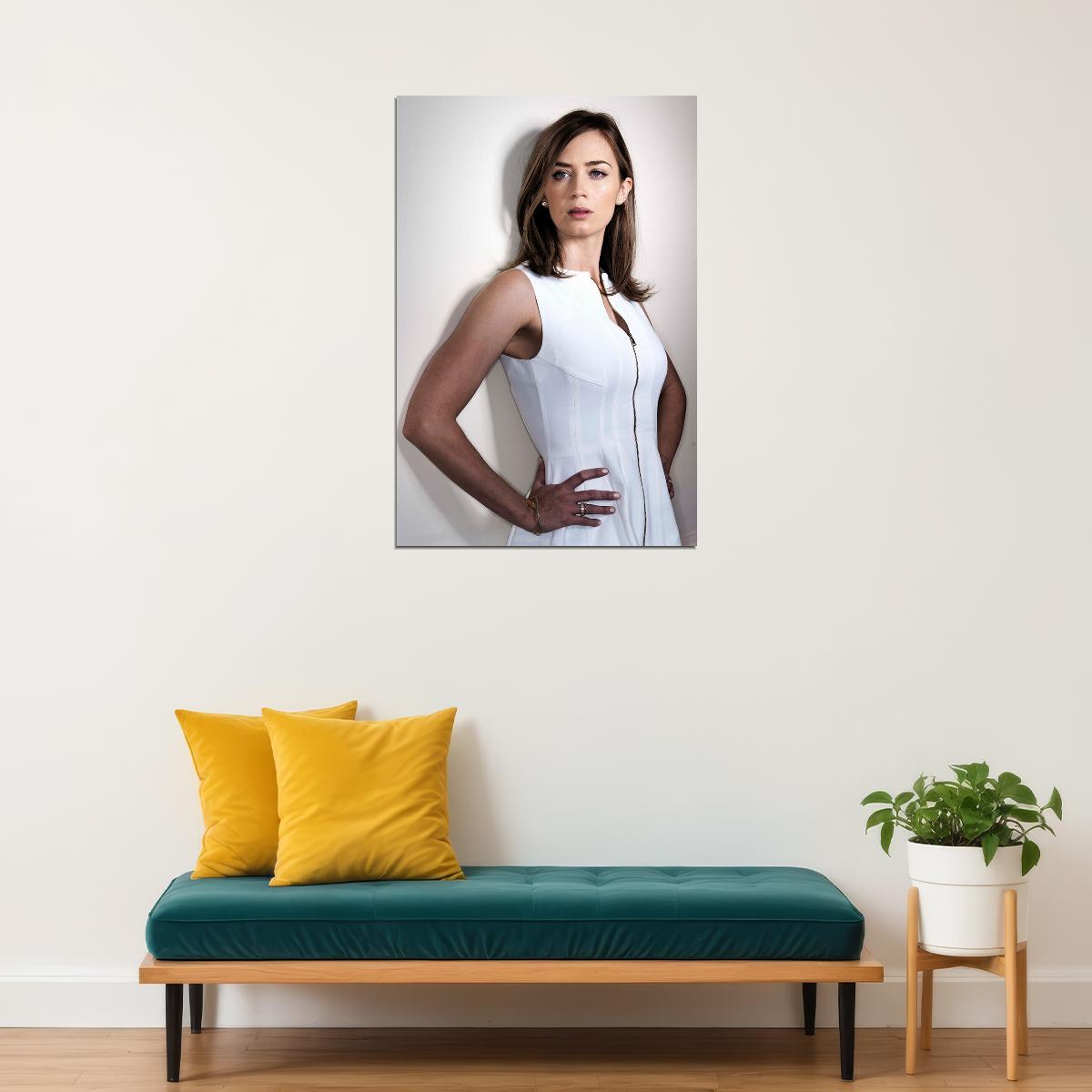Emily Blunt Posing With His Hands On His Waist Poster Wall Art Print Home Wall Decor - xonomax