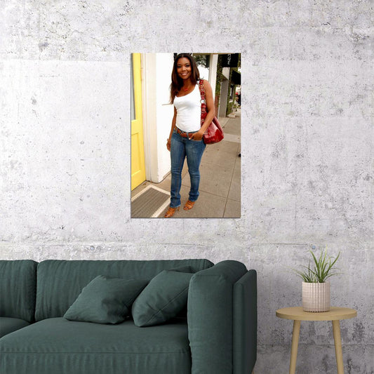 Aaliyah Wears Red Bag And Jeans Poster Wall Art Print Home Wall Decor - xonomax