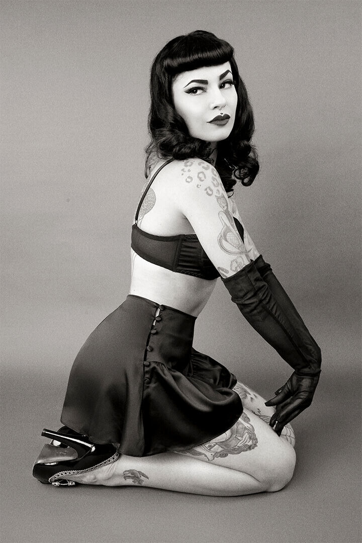 Sexy Female Model Bettie Page With Whip Poster Wall Art Print Home Wall Decor - xonomax