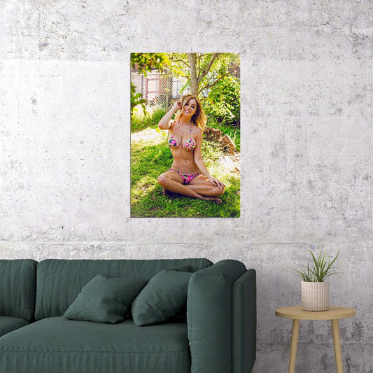 Elizabeth Turner In Pink Bikini Sexy Female Model Poster Wall Art Print Home Wall Decor - xonomax