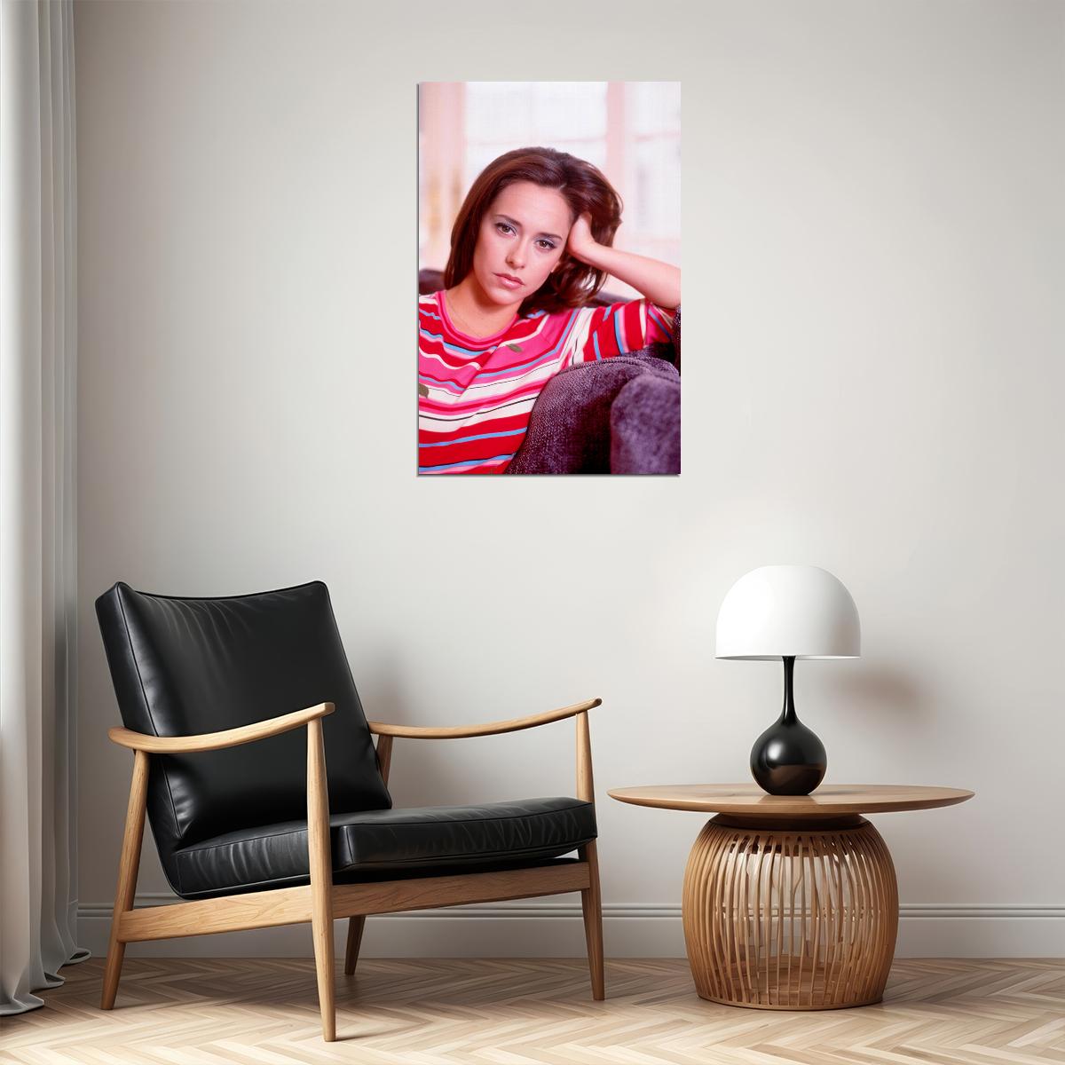 Party Of Five Movie Actor Jennifer Hewitt Pose Poster Wall Art Print Home Wall Decor - xonomax