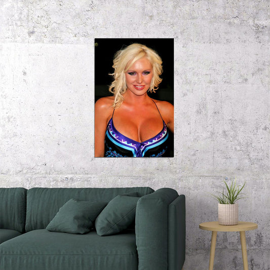 Christi Shake Beautiful Female Model Poster Wall Art Print Home Wall Decor - xonomax