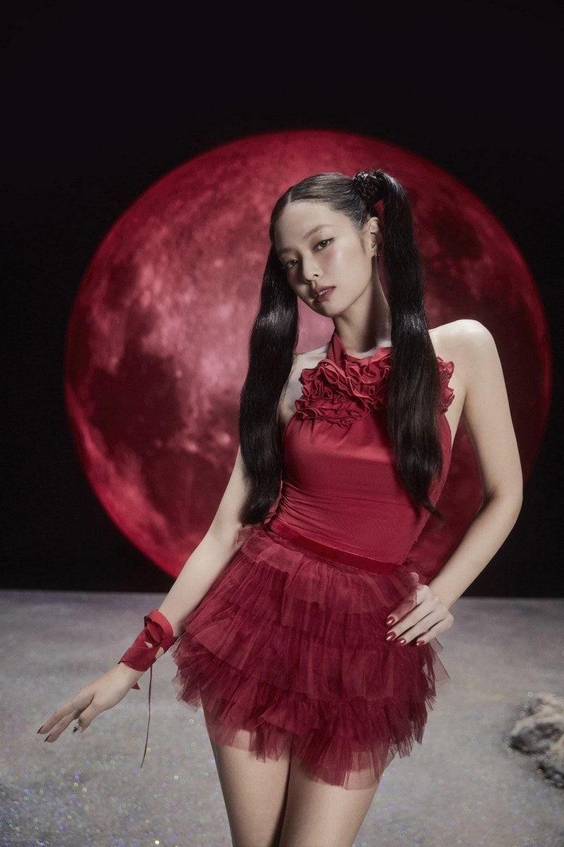 blackpink jennie red dress Jennie of Blackpink wears red version of Kim Kardashian's masked Margiela gown