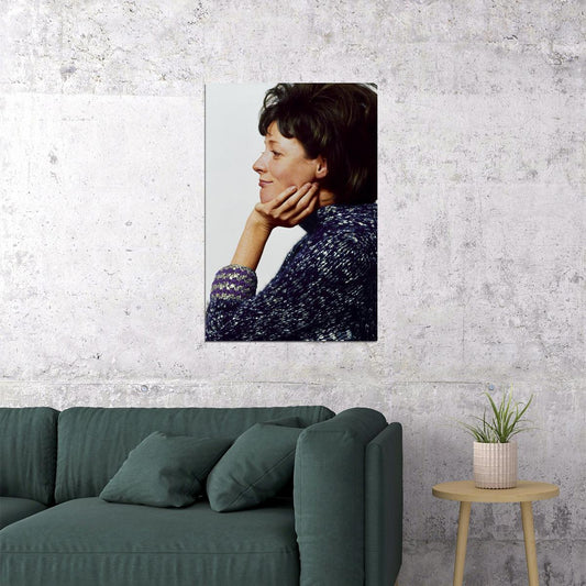 Maggie Smith Candid Photo Poster Legendary 1990s Actress Wall Art Vintage Print - xonomax
