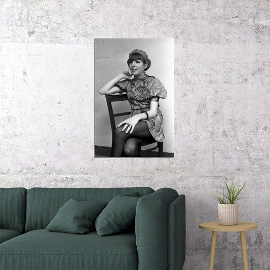 Diane Keaton Black And White Portrait Poster Iconic Actress Classic Vintage Fashion Glamour Wall Art Print Old Hollywood Aesthetic Wall Decor - xonomax