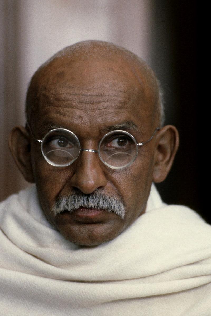 Ben Kingsley Gandhi Movie Poster 1982 Iconic Biographical Film Classic Historical Character Wall Art Print Old Hollywood Aesthetic Wall Decor - xonomax