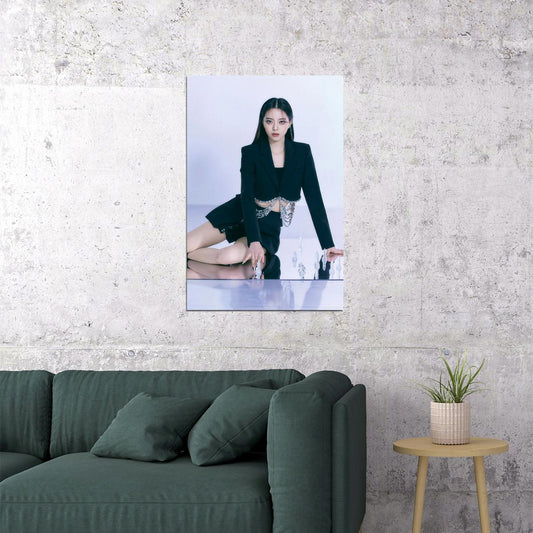 ITZY Yuna CHECKMATE Concept Photo K-pop Music Poster Dreamy Royal Aesthetic Elegant Female Korean Idol Fashion Print Trendy Girl Group Wall Art - xonomax