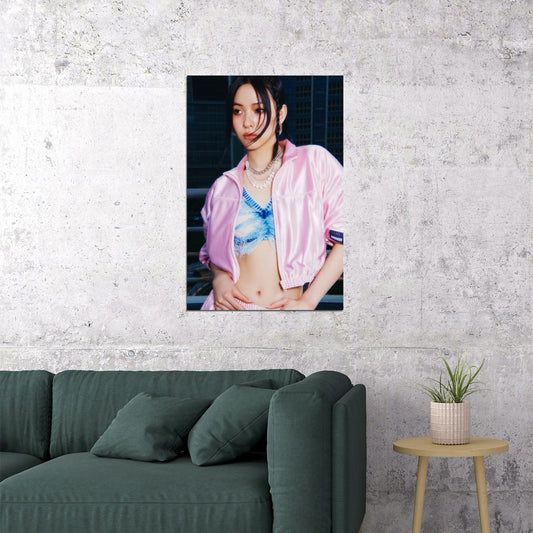 ITZY Ryujin GOLD Concept Photo Viral K-pop Music Poster Streetwear Aesthetic Female Korean Idol Fashion Print Trendy Girl Group Wall Art - xonomax