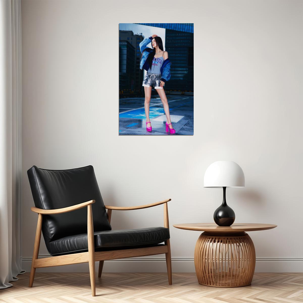 ITZY Yeji GOLD Concept Photo Viral K-pop Music Poster Streetwear Aesthetic Female Korean Idol Fashion Print Trendy Girl Group Wall Art