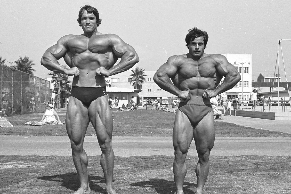 Poster Franco Columbu And Arnold Schwarzenegge Front Lat Spread Black poster-franco-columbu-and-arnold-schwarzenegge-front-lat-spread-black