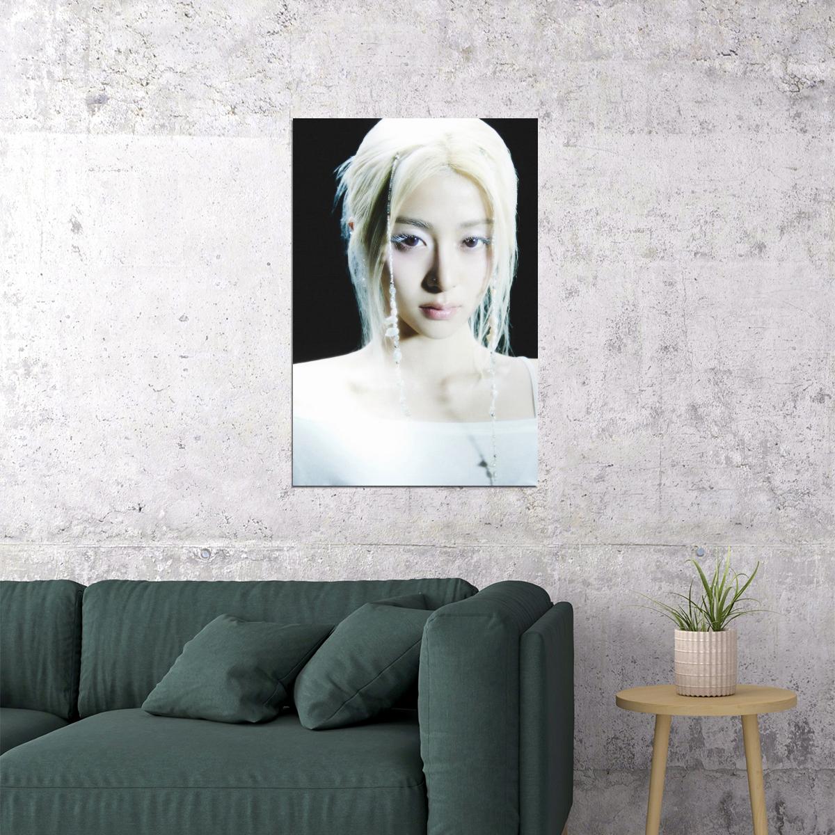 Le Sserafim Huh Yunjin Poster Hot Album Bleached Aura Concept Photo Print K-Pop Home Decor For Living Room Aesthetic Kpop Female Girl Group - xonomax