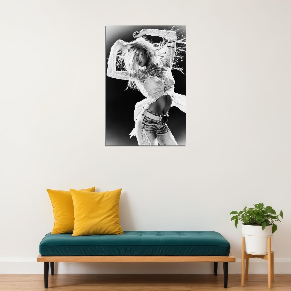 Le Sserafim Huh Yunjin Poster Hot Album Drenched Vetiver Concept Photo Print K-Pop Home Decor For Living Room Aesthetic Kpop Female Girl Group - xonomax