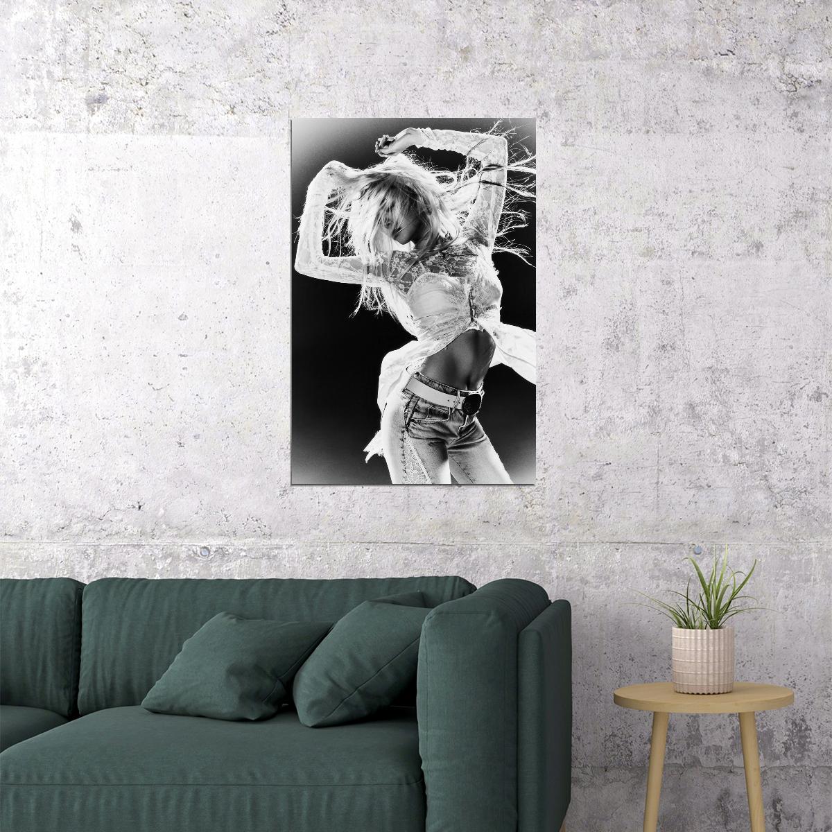 Le Sserafim Huh Yunjin Poster Hot Album Drenched Vetiver Concept Photo Print K-Pop Home Decor For Living Room Aesthetic Kpop Female Girl Group - xonomax