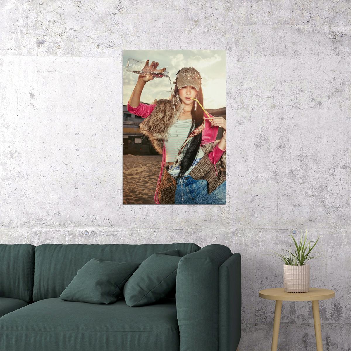 Le Sserafim Huh Yunjin Poster Hot Album Tanned Guaiac Concept Photo Print K-Pop Home Decor For Living Room Aesthetic Kpop Female Girl Group