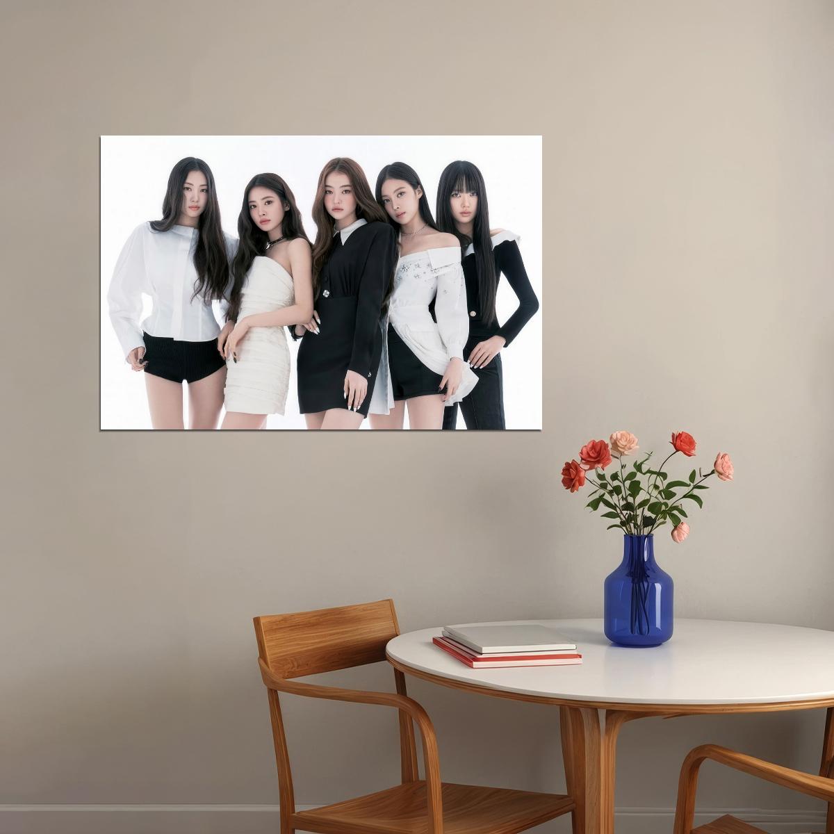 Meovv Poster Fashion Group Photo Print K-Pop Home Decor For Living Room Aesthetic Kpop Female Girl Group