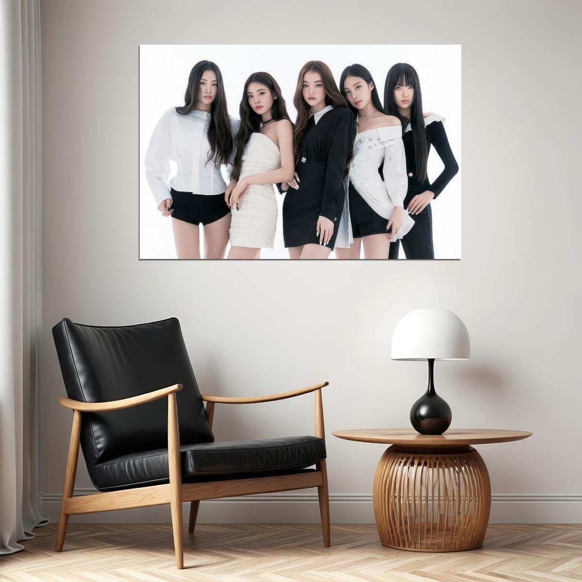 Meovv Poster Fashion Group Photo Print K-Pop Home Decor For Living Room Aesthetic Kpop Female Girl Group - xonomax