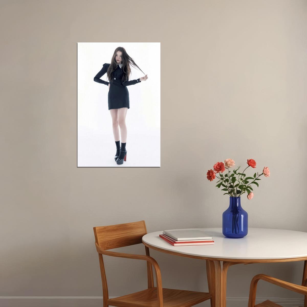 Meovv Poster Fashion Group Photo Print K-Pop Home Decor For Living Room Aesthetic Kpop Female Girl Group