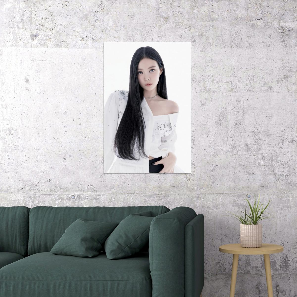 Meovv Poster Fashion Group Photo Print K-Pop Home Decor For Living Room Aesthetic Kpop Female Girl Group