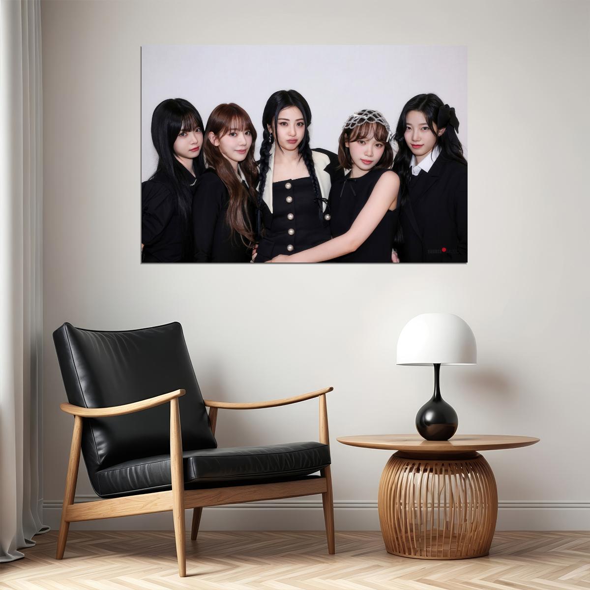 Le Sserafim Poster Group Photo Print K-Pop Home Decor For Living Room Aesthetic Kpop Female Girl Group - xonomax