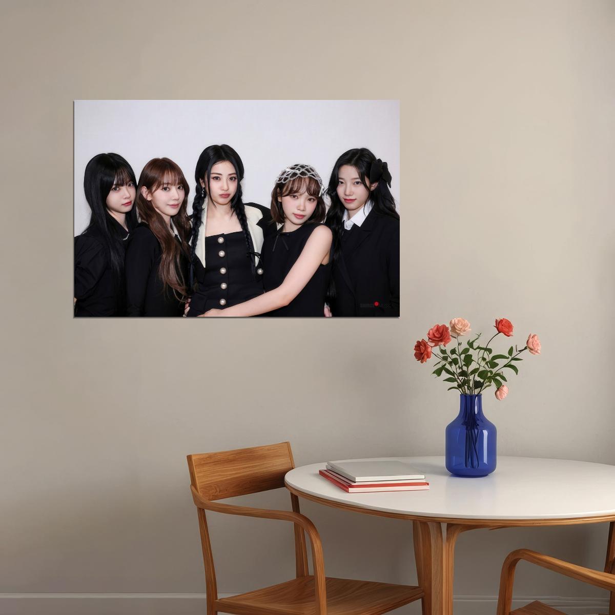 Le Sserafim Poster Group Photo Print K-Pop Home Decor For Living Room Aesthetic Kpop Female Girl Group - xonomax