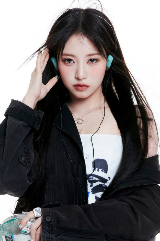 Rescene Liv Poster Glow Up Album Me Concept Photo Print K-Pop Home Decor For Living Room Aesthetic Kpop Female Girl Group - xonomax