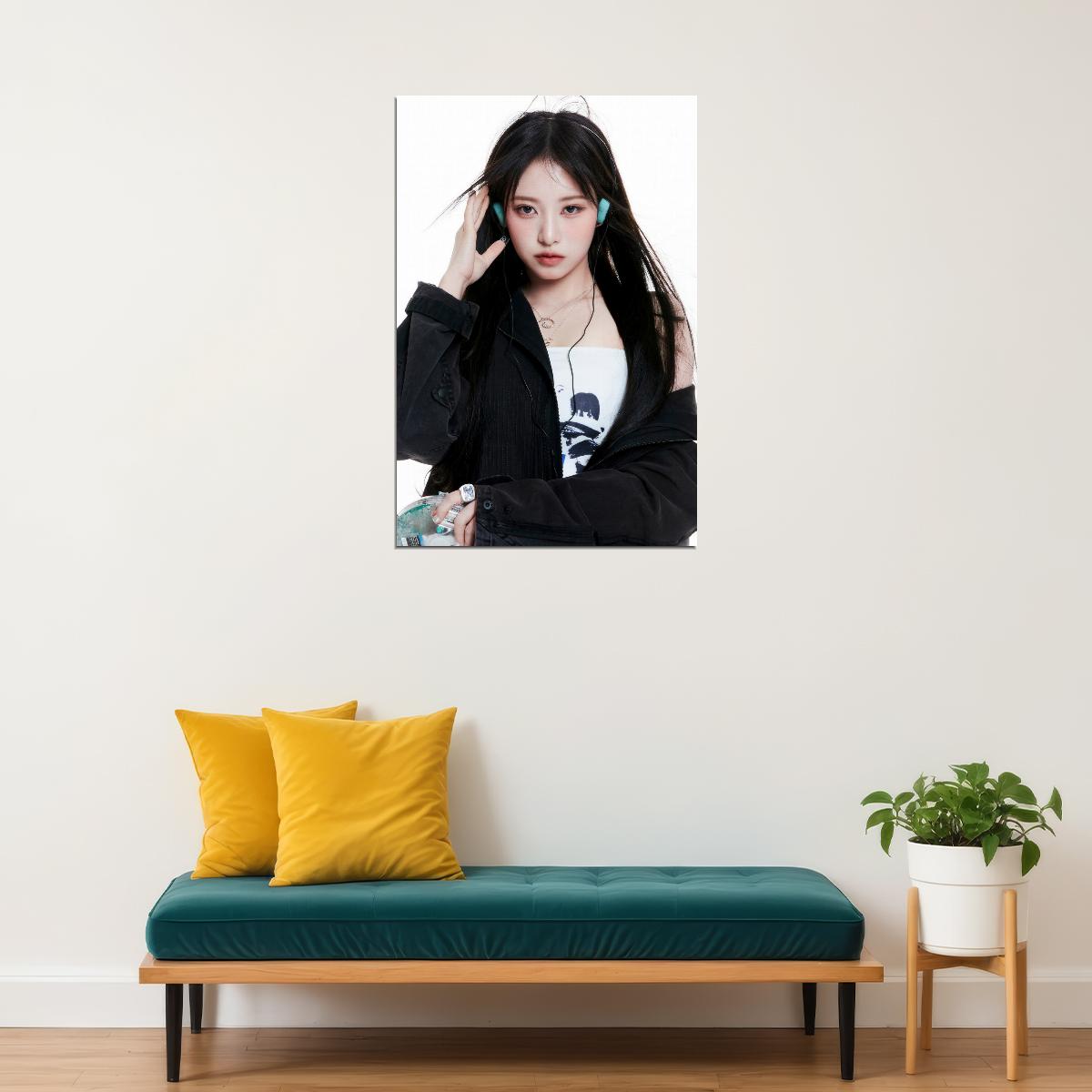 Rescene Liv Poster Glow Up Album Me Concept Photo Print K-Pop Home Decor For Living Room Aesthetic Kpop Female Girl Group