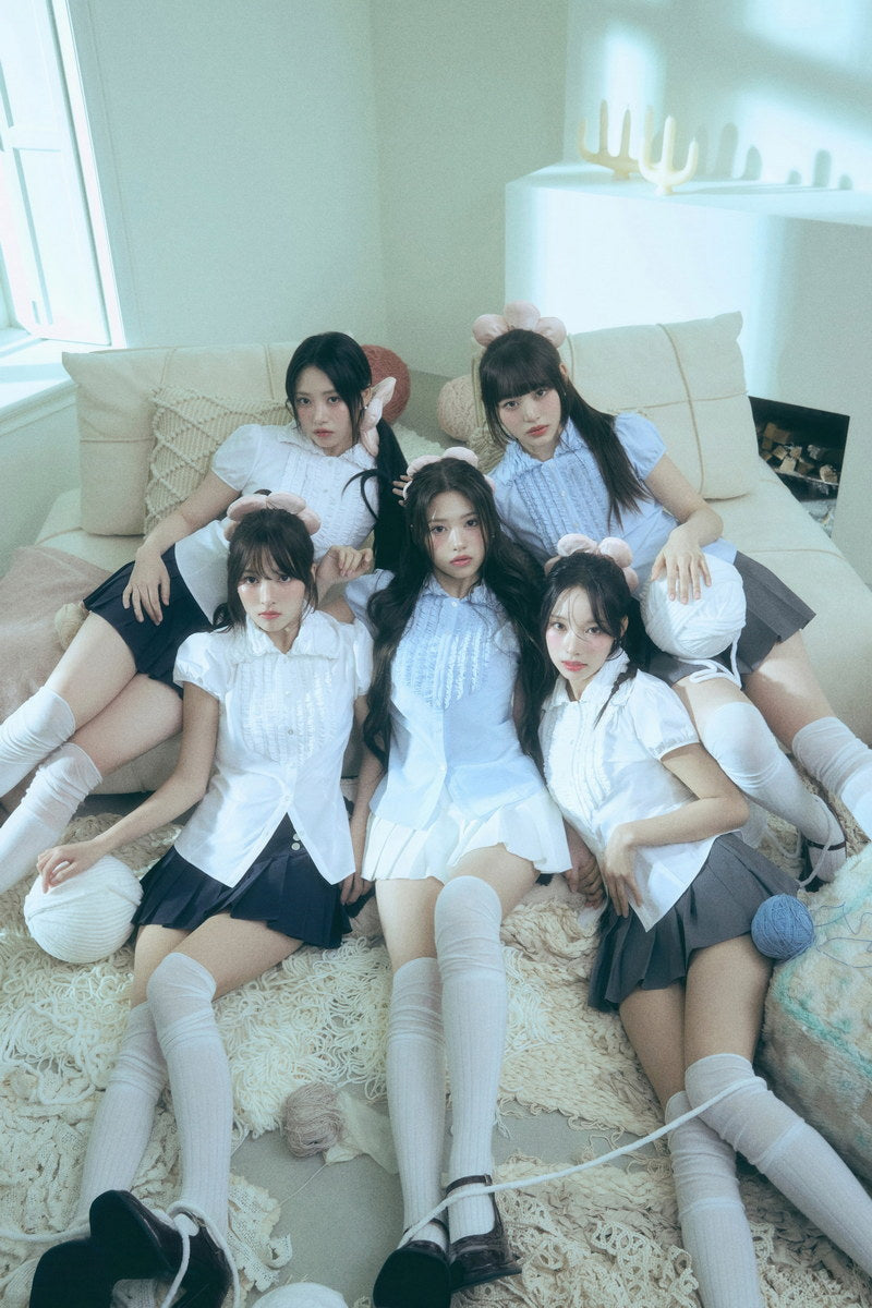 Rescene Poster Glow Up Album We Concept Photo Print K-Pop Home Decor For Living Room Aesthetic Kpop Female Girl Group