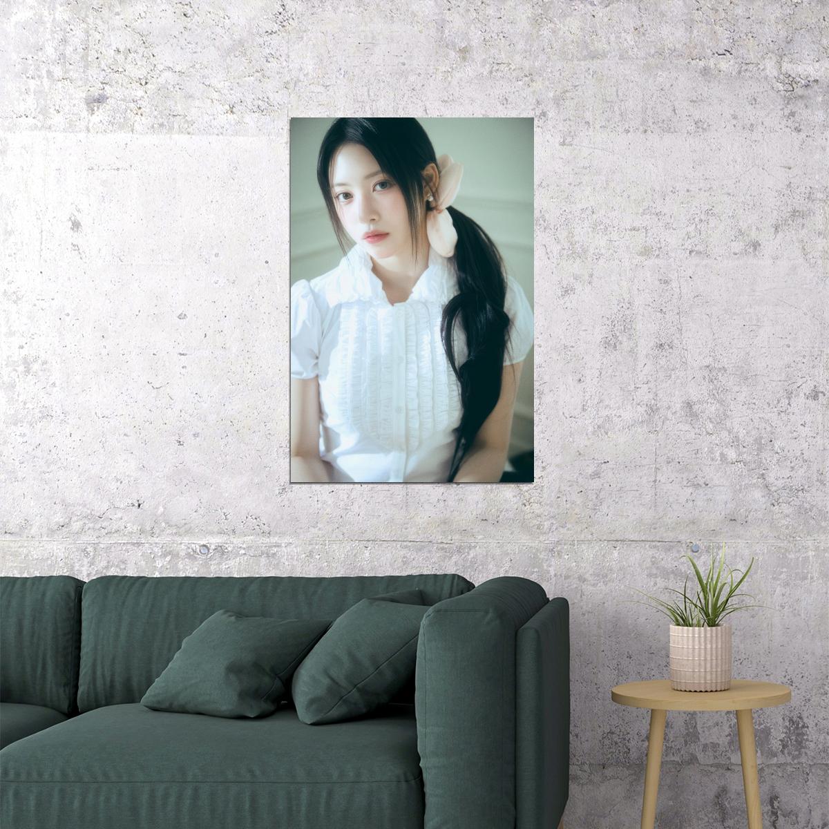 Rescene Liv Poster Glow Up Album We Concept Photo Print K-Pop Home Decor For Living Room Aesthetic Kpop Female Girl Group