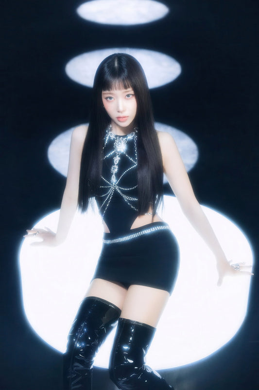 Stayc 2025 Tour Poster Stay Tuned In Seoul Concept Photo Print K-Pop Home Decor For Living Room Aesthetic Kpop Female Girl Group - xonomax