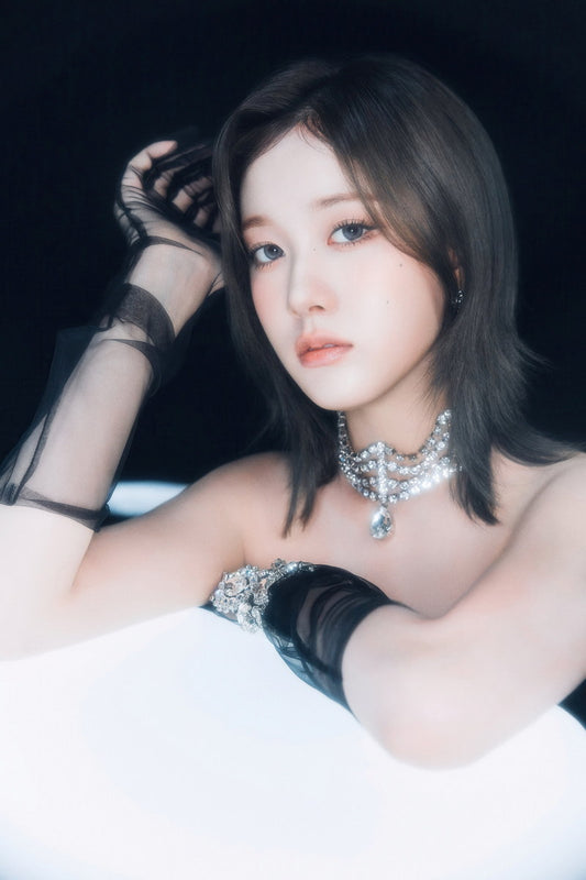 Stayc 2025 Tour Poster Stay Tuned In Seoul Concept Photo Print K-Pop Home Decor For Living Room Aesthetic Kpop Female Girl Group - xonomax