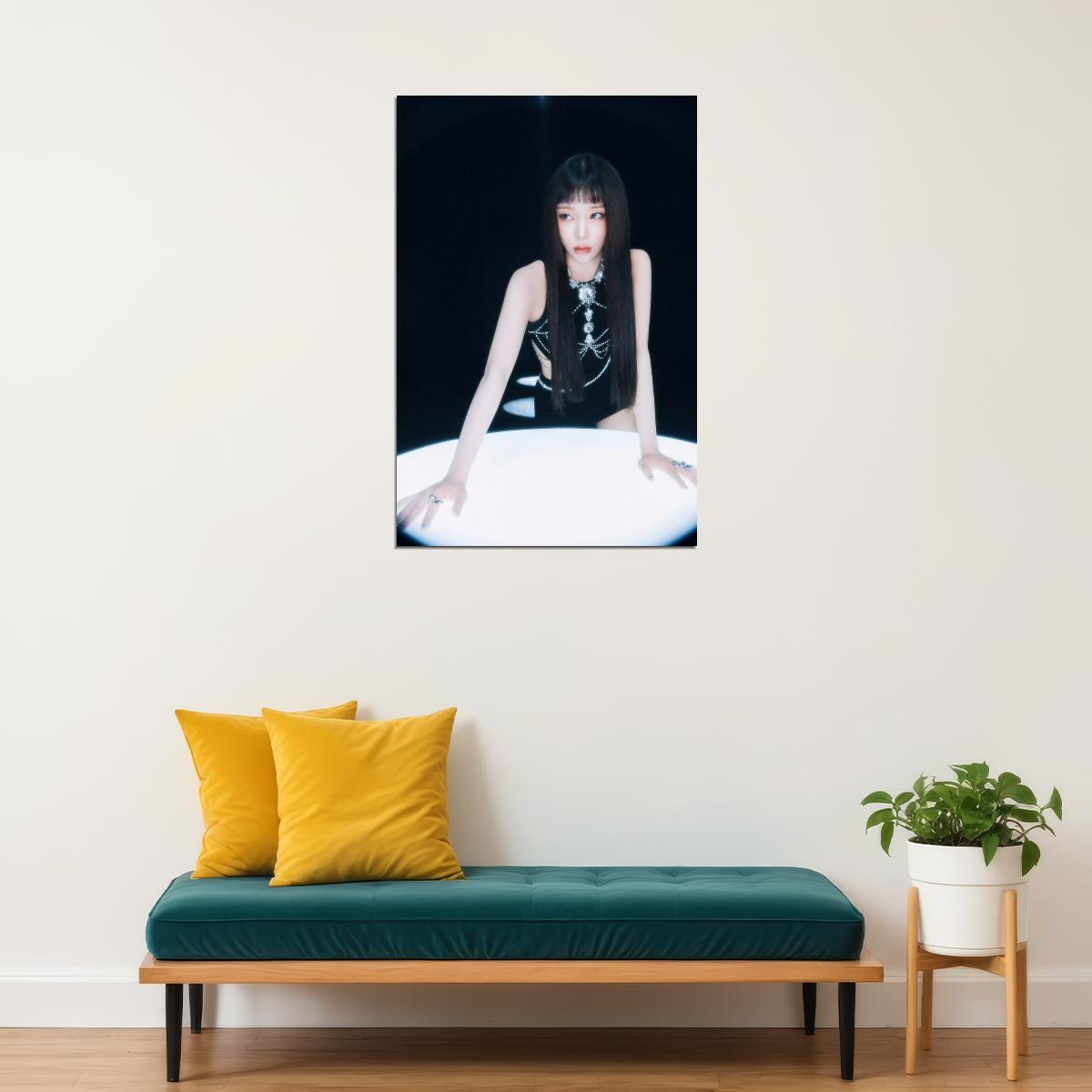 Stayc 2025 Tour Poster Stay Tuned In Seoul Concept Photo Print K-Pop Home Decor For Living Room Aesthetic Kpop Female Girl Group - xonomax