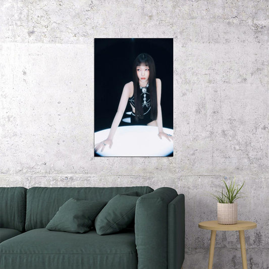 Stayc 2025 Tour Poster Stay Tuned In Seoul Concept Photo Print K-Pop Home Decor For Living Room Aesthetic Kpop Female Girl Group - xonomax