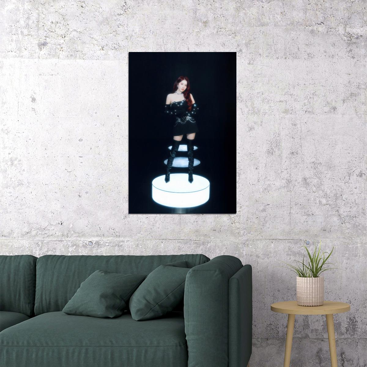 Stayc 2025 Tour Poster Stay Tuned In Seoul Concept Photo Print K-Pop Home Decor For Living Room Aesthetic Kpop Female Girl Group - xonomax