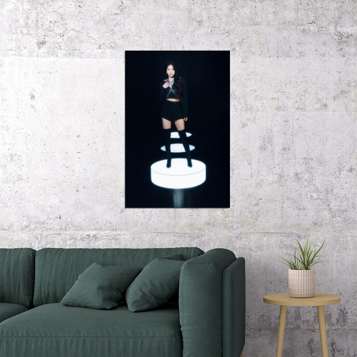 Stayc 2025 Tour Poster Stay Tuned In Seoul Concept Photo Print K-Pop Home Decor For Living Room Aesthetic Kpop Female Girl Group - xonomax